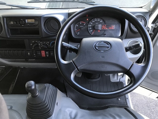 日野 デュトロ 小型 平ボディ TKG-XZC605M(96127) 26枚目