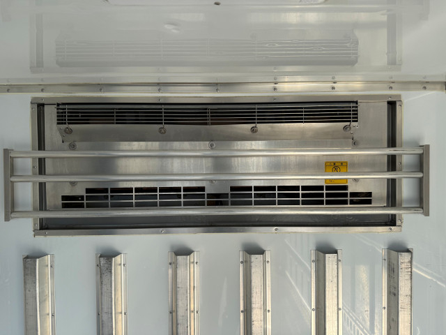 日野 デュトロ 小型 冷凍冷蔵バン TPG-XZC605M(96128) 14枚目