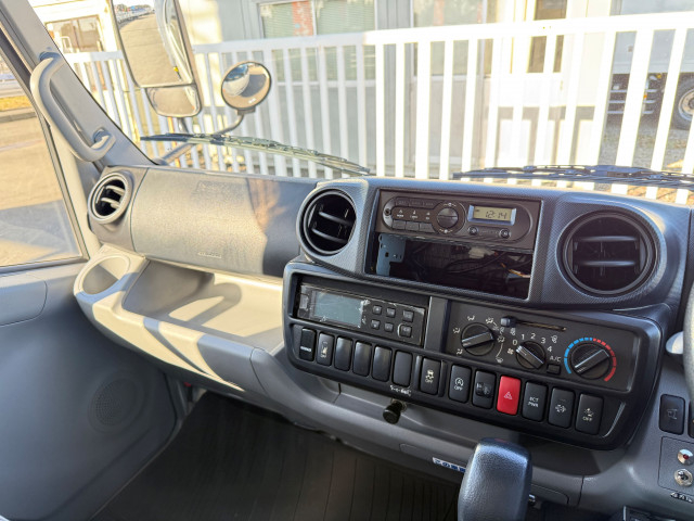 日野 デュトロ 小型 冷凍冷蔵バン TPG-XZC605M(96128) 23枚目