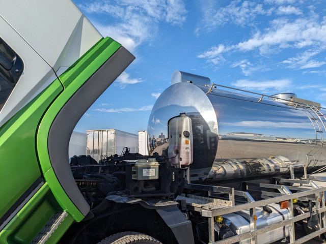 三菱ふそう スーパーグレート 大型 タンクローリー 2PG-FU74GY(96132) 43枚目