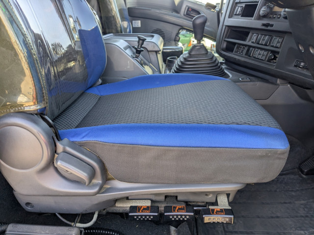 いすゞ ギガ 大型 平ボディ QKG-CYL77B(96135) 35枚目