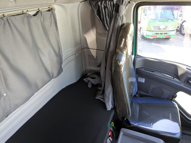 いすゞ ギガ 大型 平ボディ QKG-CYL77B(96135) 37枚目