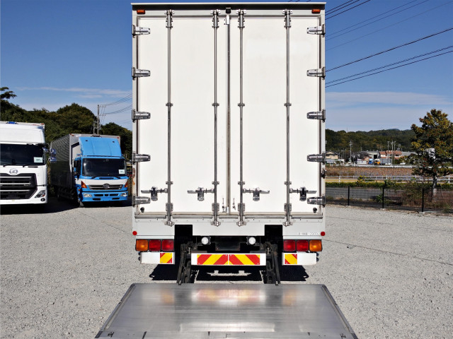 UDトラックス（日産） クオン 大型 アルミウィング QPG-CG5ZE(96144) 13枚目