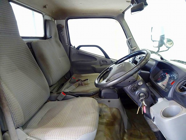 トヨタ トヨエース 小型 平ボディ TKG-XZC605(96150) 6枚目