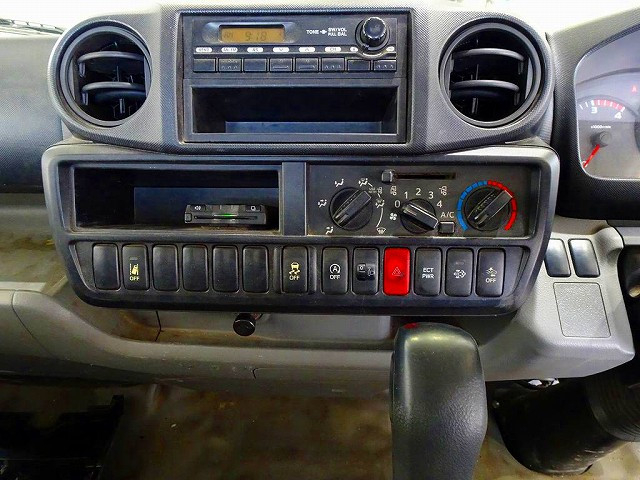 トヨタ トヨエース 小型 平ボディ TKG-XZC605(96150) 10枚目