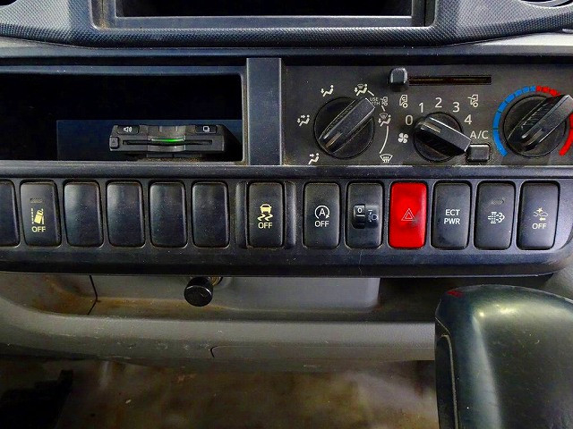 トヨタ トヨエース 小型 平ボディ TKG-XZC605(96150) 11枚目