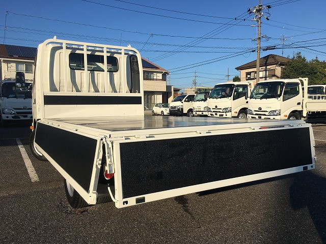 日野 デュトロ 小型 平ボディ TKG-XZU700M(96152) 13枚目