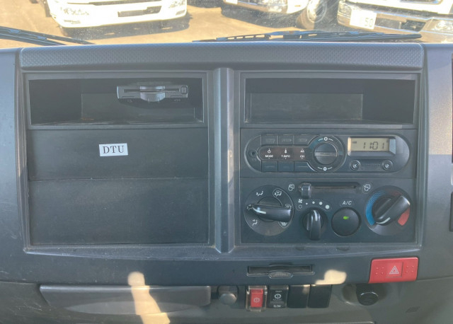 いすゞ エルフ 小型 平ボディ TRG-NMR85AR(96160) 28枚目