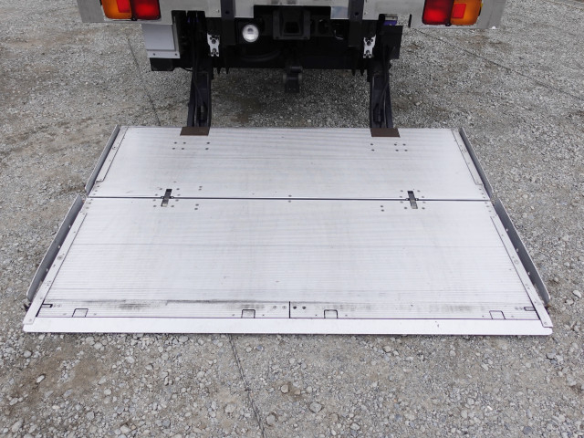 日野 レンジャー 中型 冷凍冷蔵バン TKG-FD7JLAA(96163) 12枚目