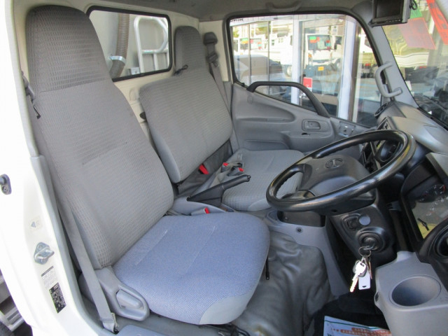 日野 デュトロ 小型 アルミバン TKG-XZC645M(96169) 6枚目