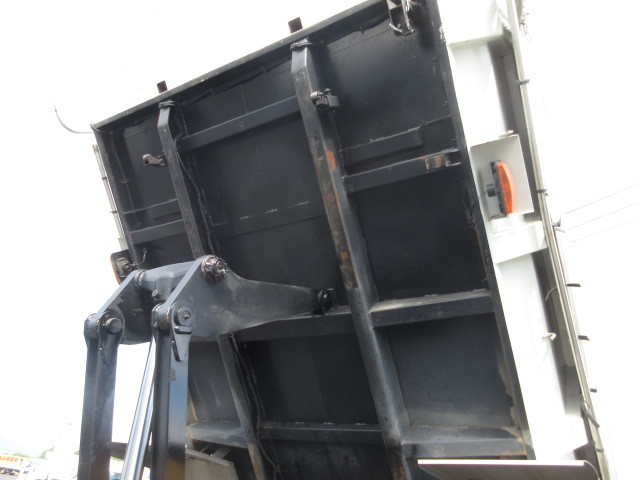 三菱ふそう ファイター 中型 土砂ダンプ TKG-FK62FY(96178) 18枚目