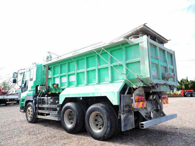 いすゞ ギガ 大型 土砂ダンプ QKG-CXZ77AT(96180) 3枚目