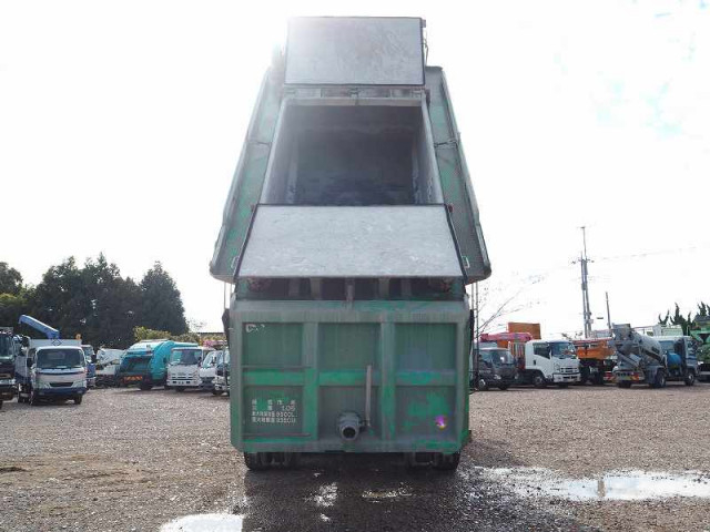 いすゞ ギガ 大型 土砂ダンプ QKG-CXZ77AT(96180) 12枚目
