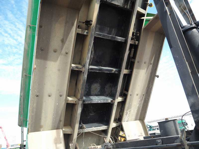 いすゞ ギガ 大型 土砂ダンプ QKG-CXZ77AT(96180) 21枚目