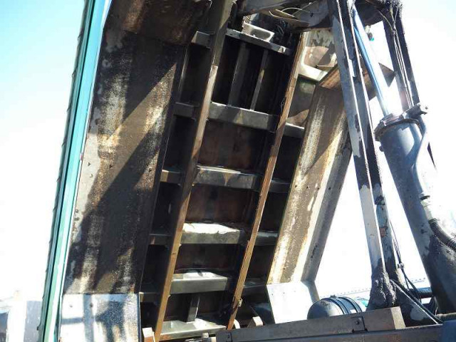 いすゞ ギガ 大型 土砂ダンプ QKG-CXZ77AT(96189) 23枚目