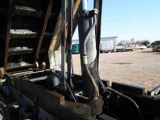 いすゞ ギガ 大型 土砂ダンプ QKG-CXZ77AT(96189) 25枚目