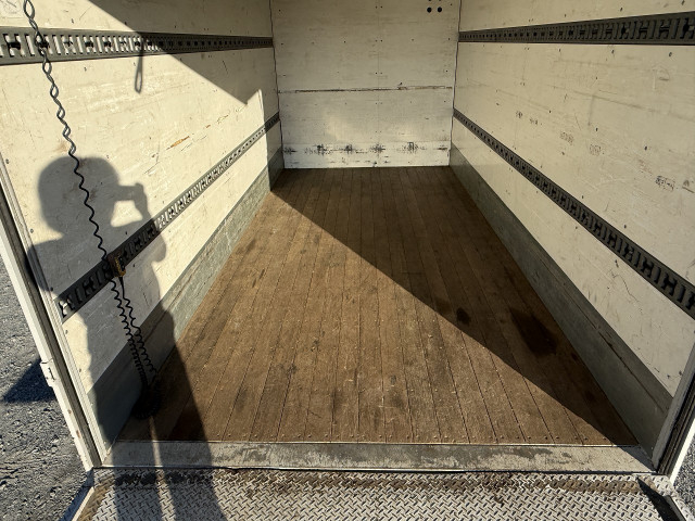 三菱ふそう キャンター 小型 アルミバン TKG-FEB50(96192) 8枚目