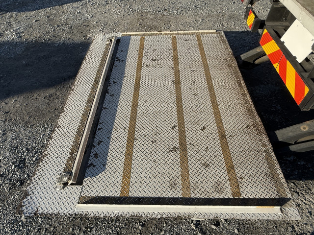 三菱ふそう キャンター 小型 アルミバン TKG-FEB50(96192) 23枚目