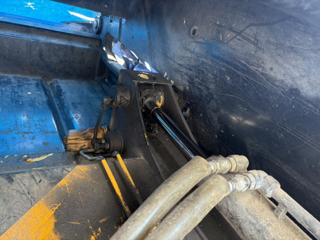 いすゞ エルフ 小型 塵芥車（プレス式） TKG-NMR85AN(96194) 13枚目