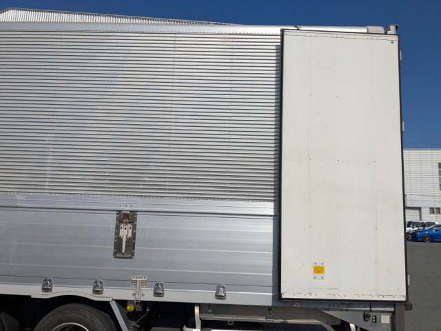 いすゞ ギガ 大型 アルミウィング LKG-CYJ77A(96213) 11枚目