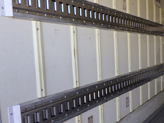 いすゞ エルフ 小型 冷凍冷蔵バン TKG-NPR85AN(96216) 15枚目