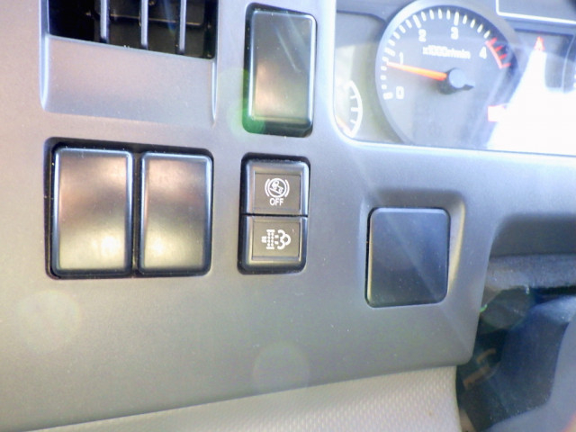 いすゞ エルフ 小型 冷凍冷蔵バン TKG-NPR85AN(96216) 31枚目