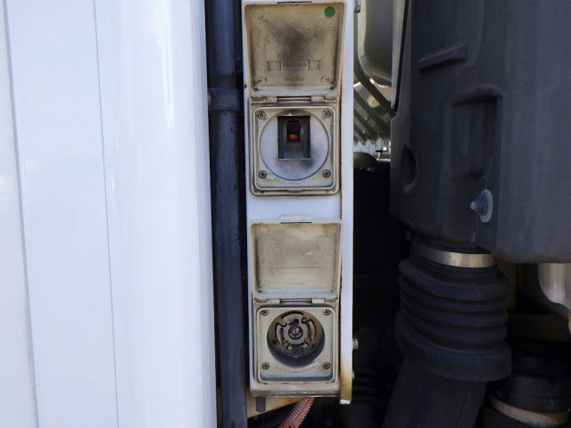 いすゞ エルフ 小型 冷凍冷蔵バン TKG-NPR85AN(96216) 48枚目