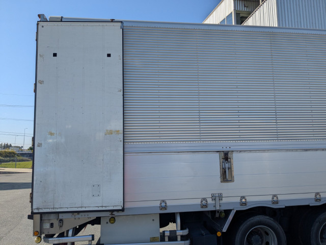 いすゞ ギガ 大型 アルミウィング LKG-CYJ77A(96228) 27枚目