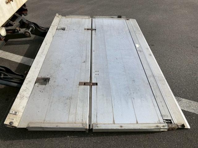 三菱ふそう ファイター 中型 アルミウィング SKG-FK61F(96242) 23枚目