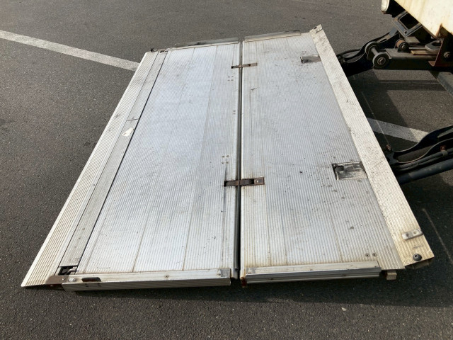 三菱ふそう ファイター 中型 アルミウィング SKG-FK61F(96242) 24枚目