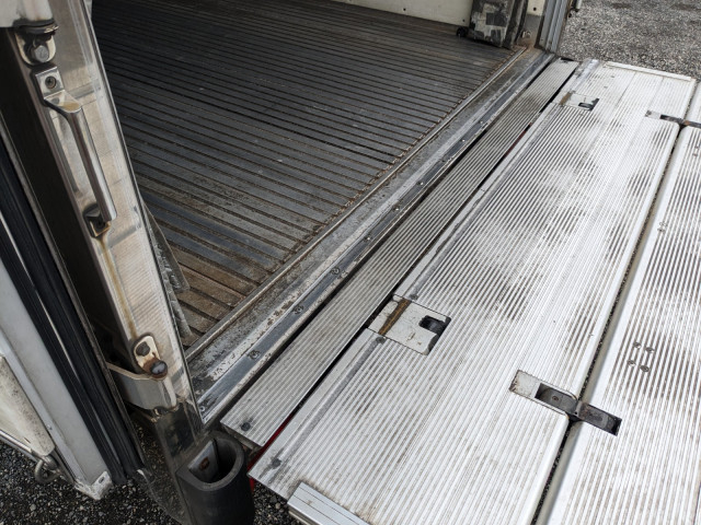日野 レンジャー 中型 冷凍冷蔵バン BKG-FC7JKYA(96245) 14枚目