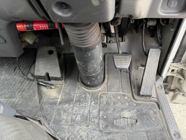 いすゞ エルフ 小型 平ボディ BKG-NKR85A(96252) 25枚目