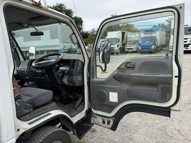 いすゞ エルフ 小型 平ボディ BKG-NKR85A(96252) 28枚目