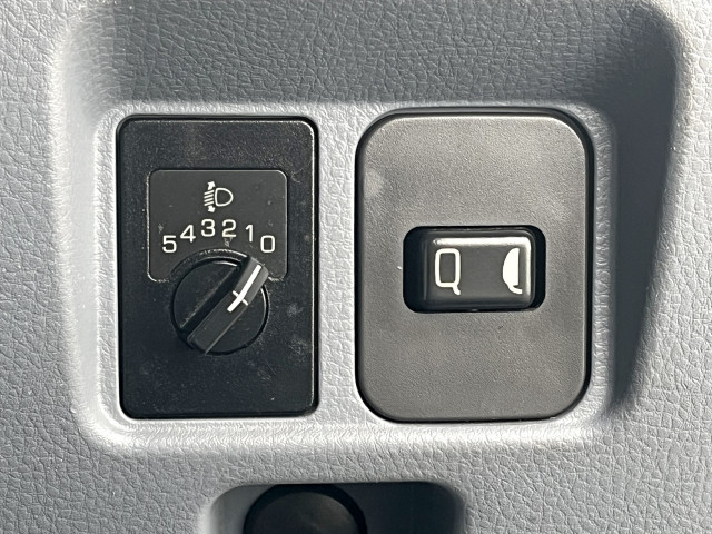 三菱ふそう キャンターガッツ 小型 Wキャブ PDG-FB70B(96258) 27枚目