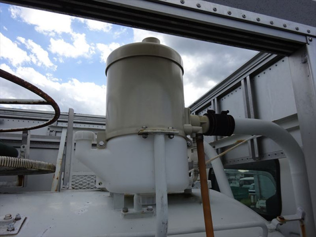 マツダ タイタン 小型 バキュームカー BDG-LKR85N(96262) 18枚目