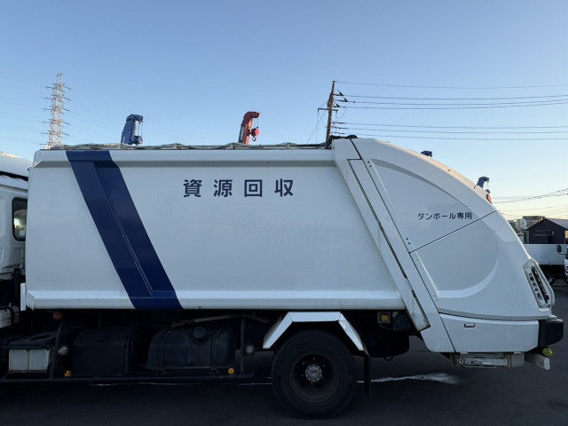 UDトラックス（日産） コンドル 中型 塵芥車（プレス式） BDG-MK36C(96264) 7枚目