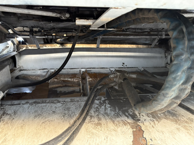 UDトラックス（日産） コンドル 中型 塵芥車（プレス式） BDG-MK36C(96264) 14枚目