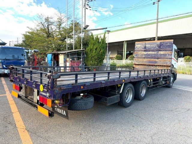 UDトラックス（日産） クオン 大型 平ボディ ADG-CX4YL(96270) 3枚目