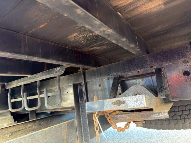 UDトラックス（日産） クオン 大型 平ボディ ADG-CX4YL(96270) 6枚目