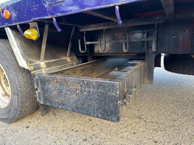 UDトラックス（日産） クオン 大型 平ボディ ADG-CX4YL(96270) 9枚目