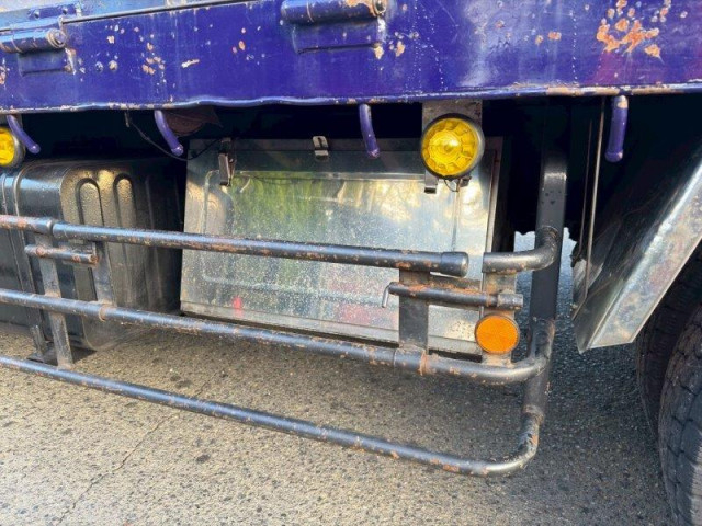 UDトラックス（日産） クオン 大型 平ボディ ADG-CX4YL(96270) 10枚目