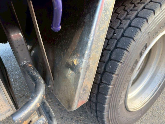 UDトラックス（日産） クオン 大型 平ボディ ADG-CX4YL(96270) 16枚目