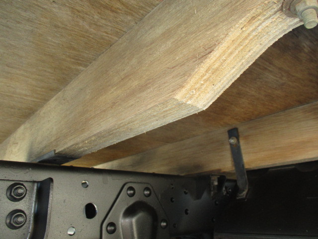 いすゞ エルフ 小型 Wキャブ BKG-NHS85A(96272) 25枚目