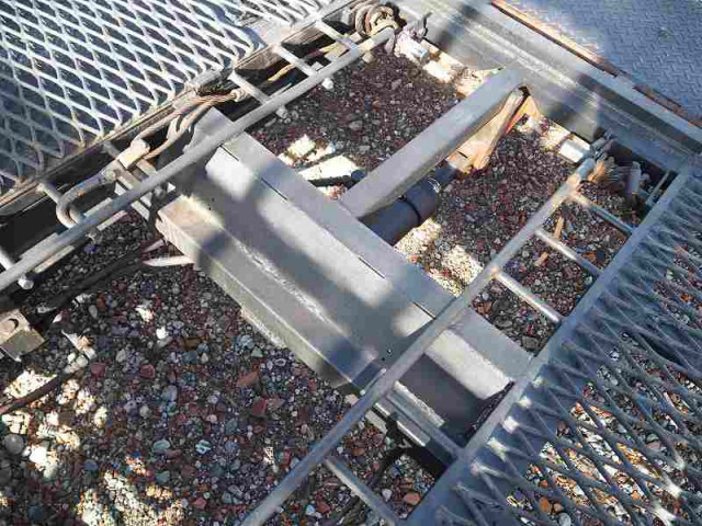 UDトラックス（日産） コンドル 中型 車載専用車 BDG-MK35C(96275) 15枚目