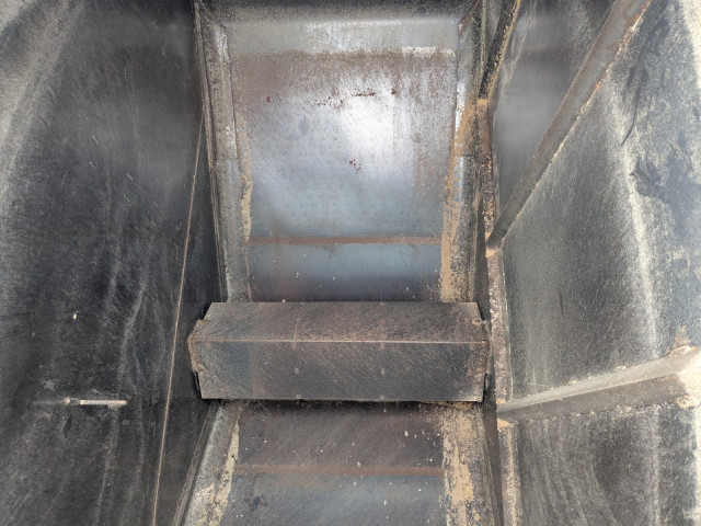 三菱ふそう ファイター 増トン バルク車 PJ-FK72FZ(96278) 27枚目