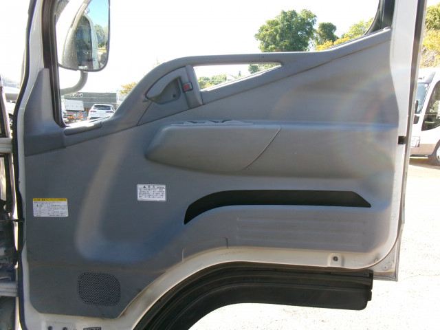 三菱ふそう キャンターガッツ 小型 平ボディ PDG-FB70B(96279) 20枚目