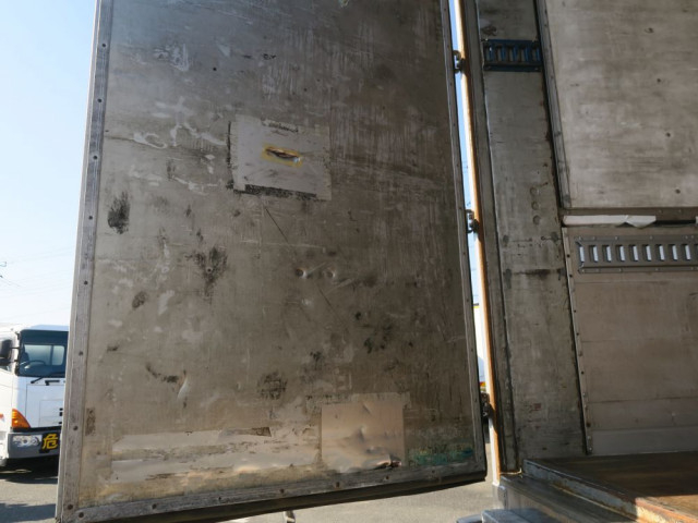 日野 プロフィア 大型 アルミウィング KC-FS4FZFA(96315) 16枚目