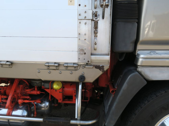 日野 プロフィア 大型 アルミウィング KC-FS4FZFA(96315) 19枚目