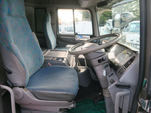 日野 プロフィア 大型 アルミウィング KC-FS4FZFA(96315) 31枚目