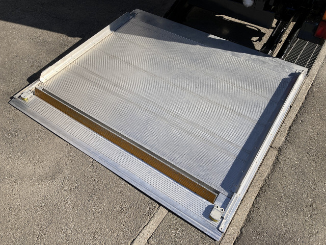 日野 デュトロ 小型 アルミバン TPG-XZU645M(96321) 5枚目